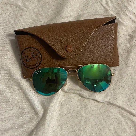 Ray-Ban | Accessories | Green Rayban Aviator Sunglasses Size  display picture 1